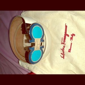 Cream Adjustable gancini Salvatore Ferragamo